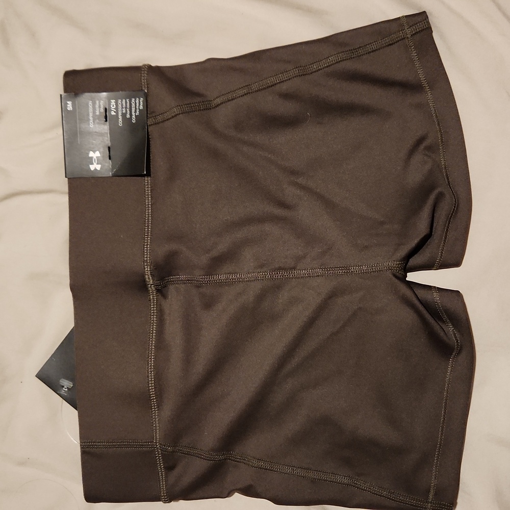 Under Armour Mid Rise Shorty - Picture 2 of 3
